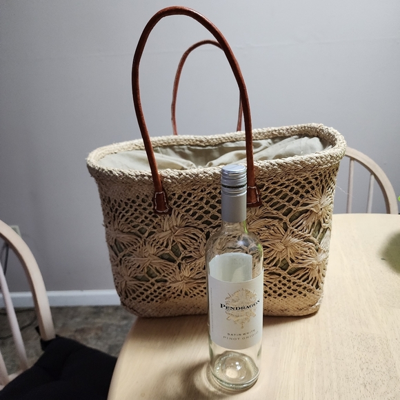 HANDCRAFTED Boho large beach raffia  tote basket with brown handle - Picture 6 of 7